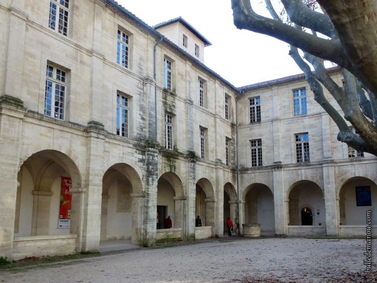 Le Cloître Saint-Louis