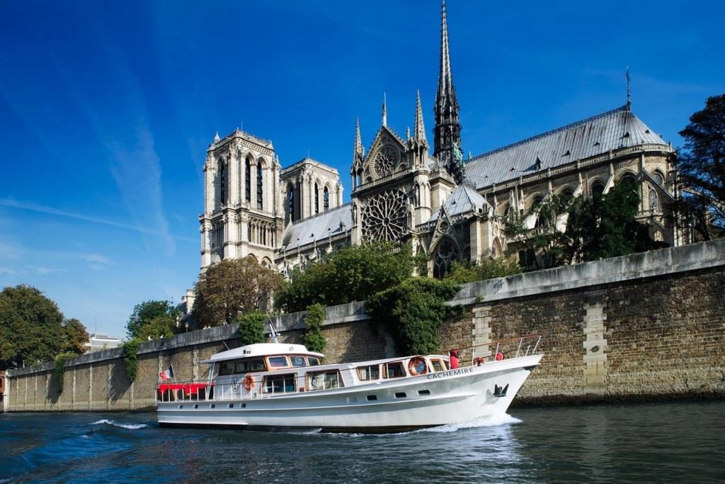 Yachts de Paris