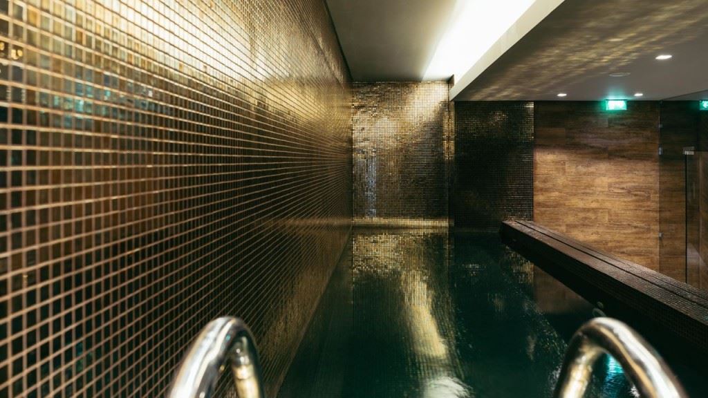 Azor Hotel