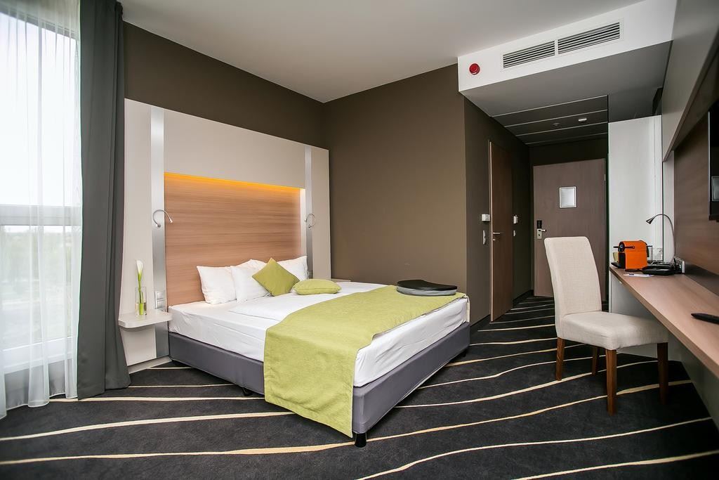 Best Western Plus Lakeside