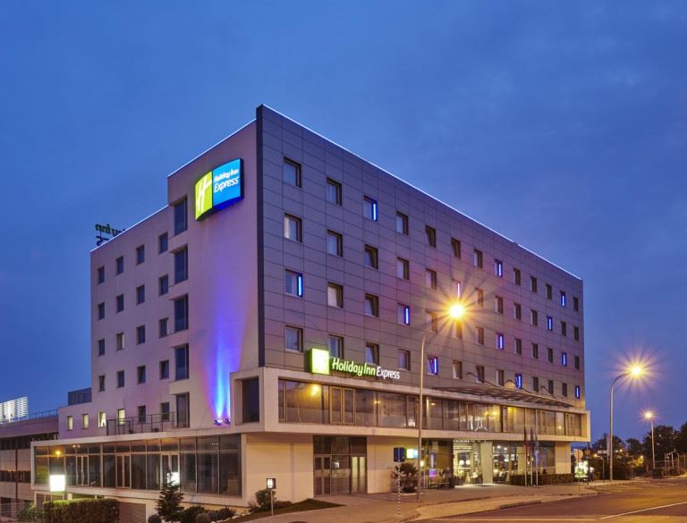 Holiday Inn Express Lisbon – Alfra...