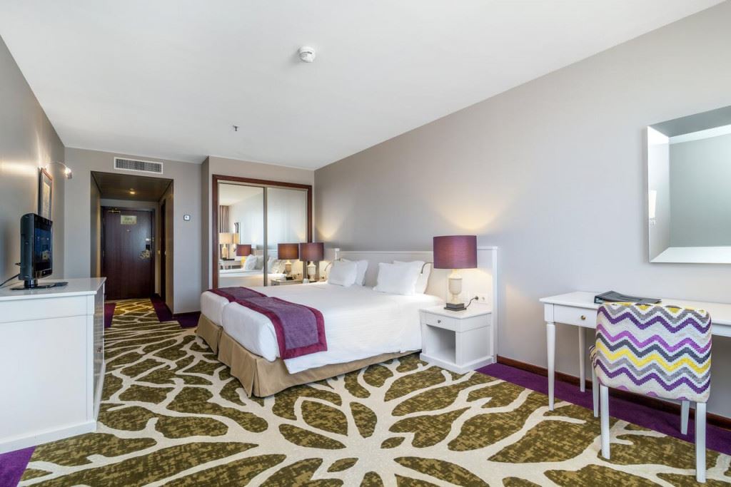 Holiday Inn Porto Gaia