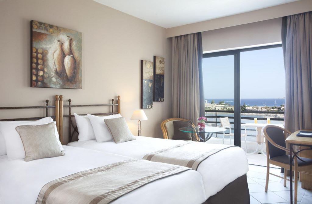 Marina Hotel Corinthia Beach Resort