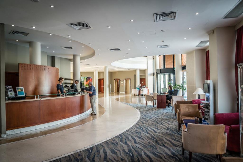Marina Hotel Corinthia Beach Resort
