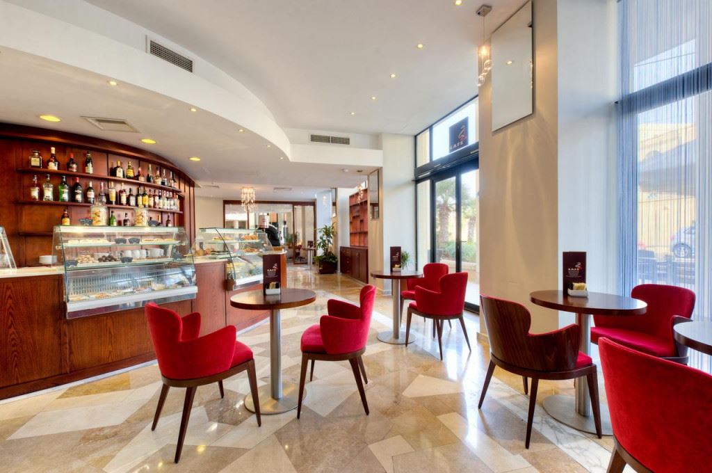 Marina Hotel Corinthia Beach Resort