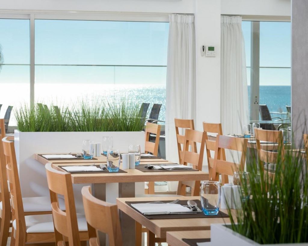 Dom José Beach Hotel