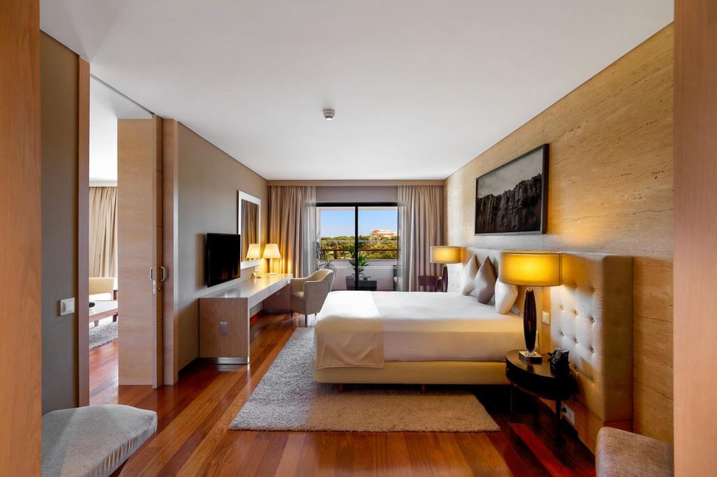 Hilton Vilamoura As Cascatas Golf Resort & Spa