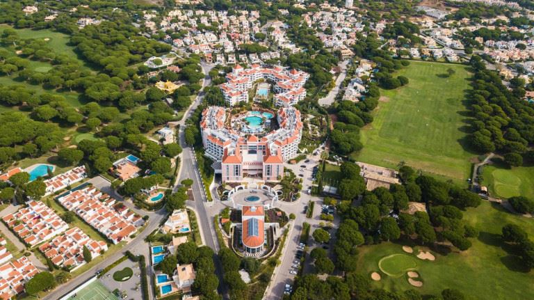 Hilton Vilamoura As Cascatas Golf Resort...