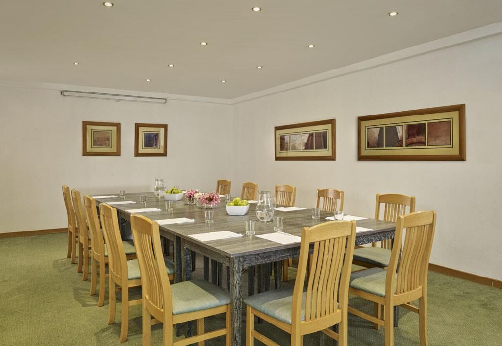 Holiday Inn Algarve – Armacao de Pera