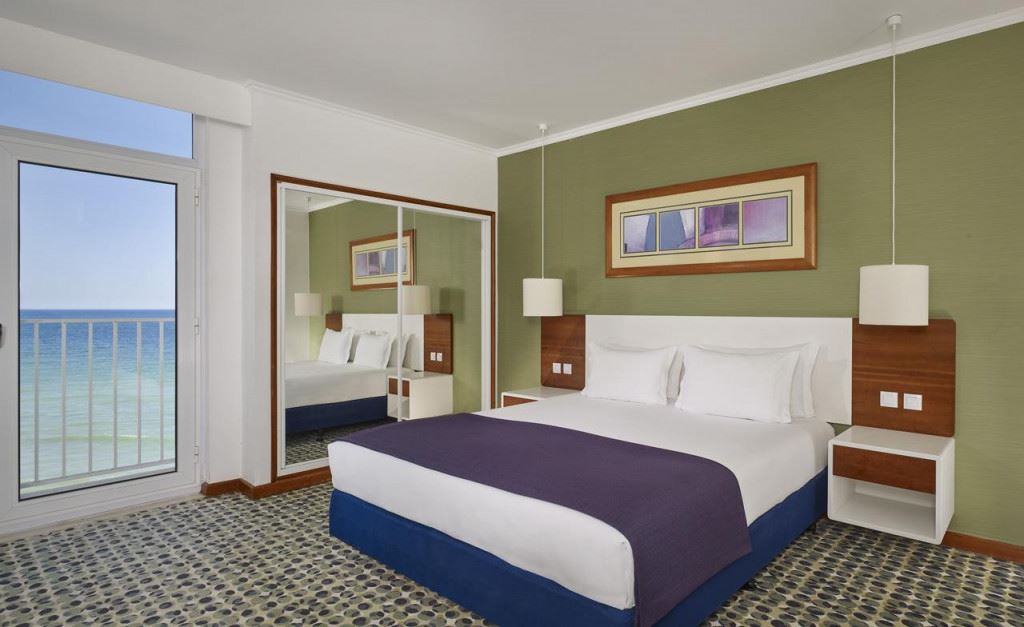 Holiday Inn Algarve – Armacao de Pera