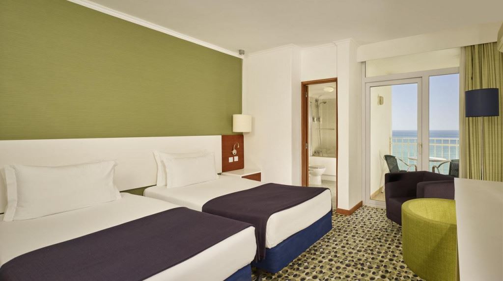 Holiday Inn Algarve – Armacao de Pera