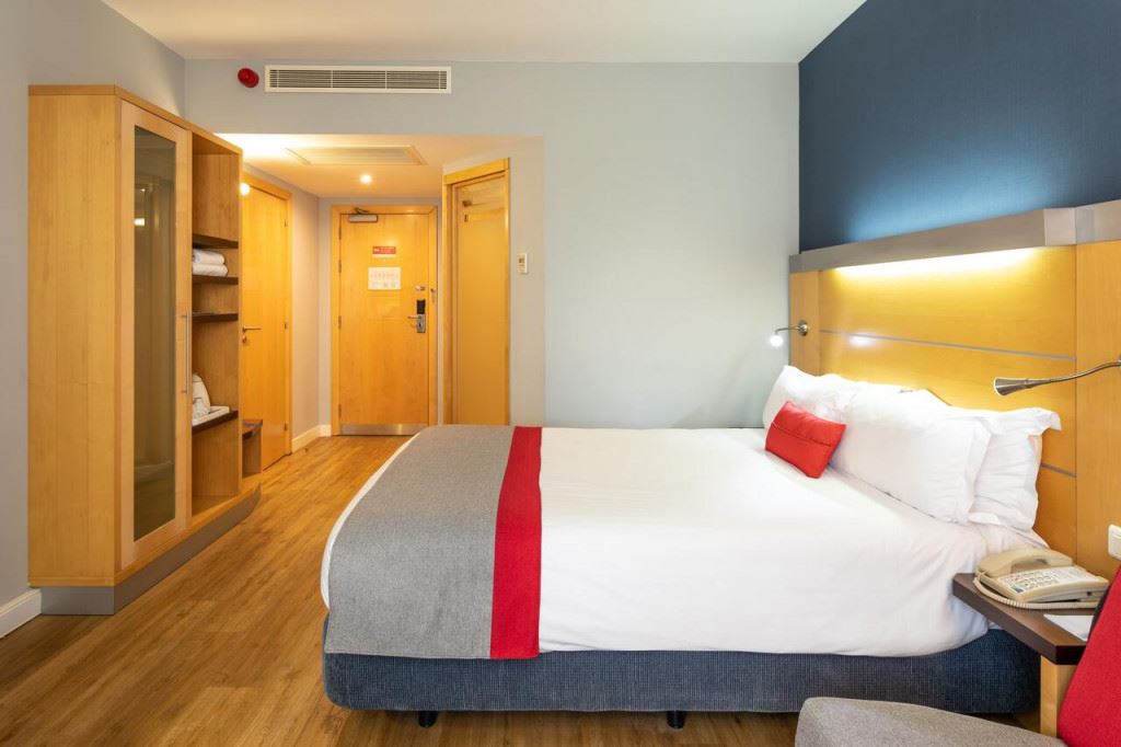 Holiday Inn Express Lisbon Oeiras