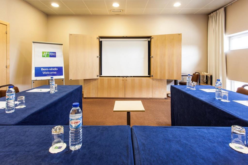 Holiday Inn Express Lisbon Oeiras