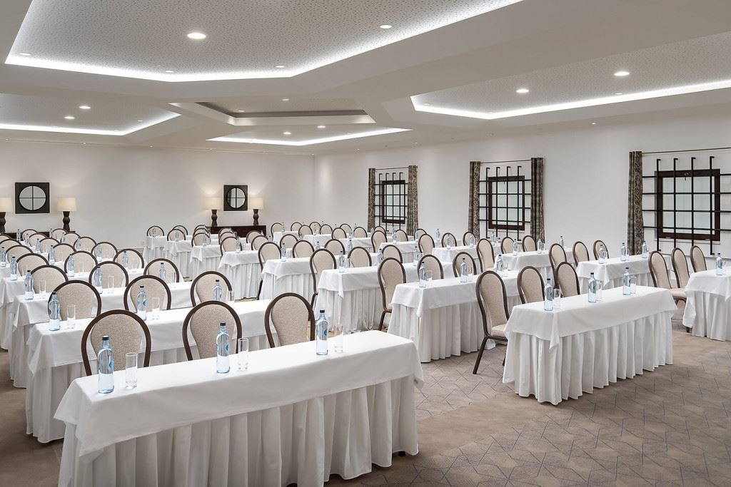 Pine Cliffs Hotel
