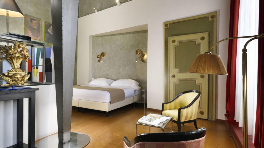 Leone Blu Suites