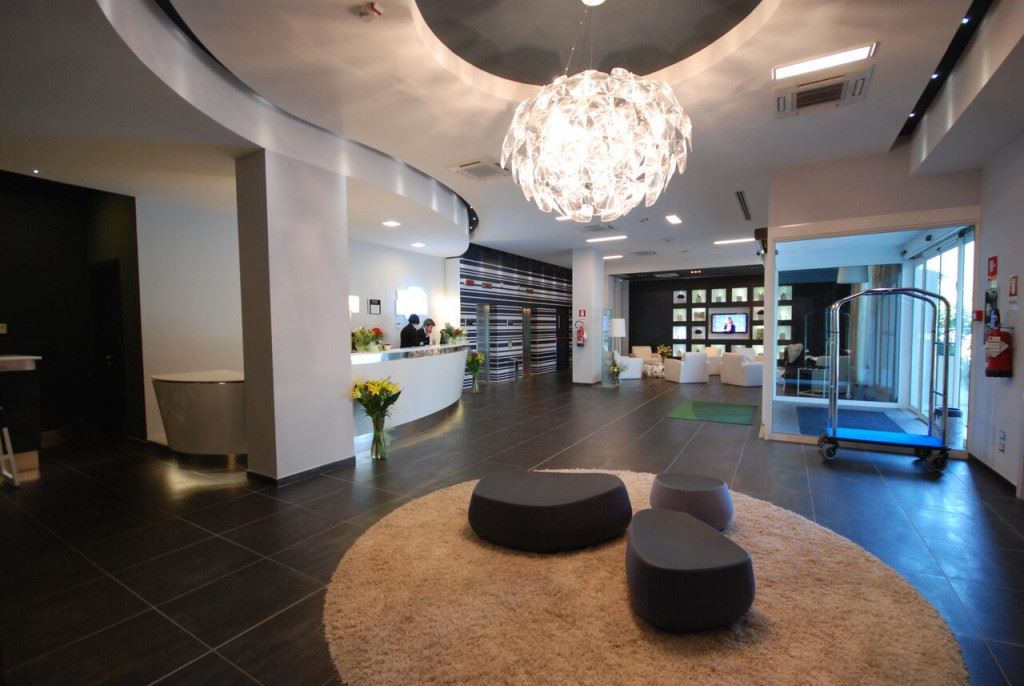 Holiday Inn Milan Nord Zara
