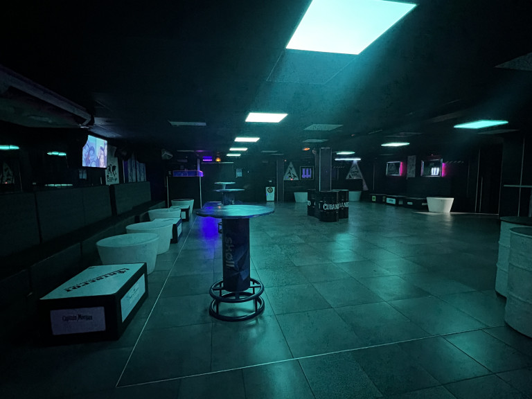 L’Entrepôt Complexe