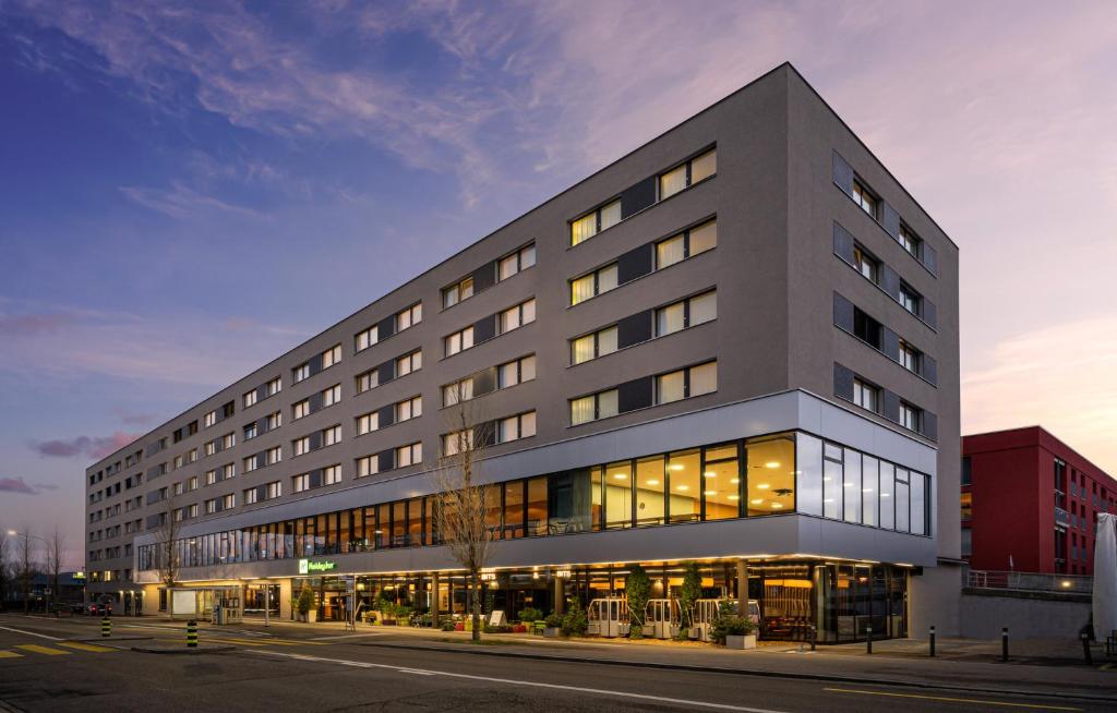 Holiday Inn Zurich Messe