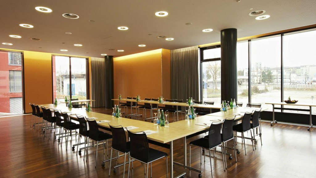 Holiday Inn Zurich Messe