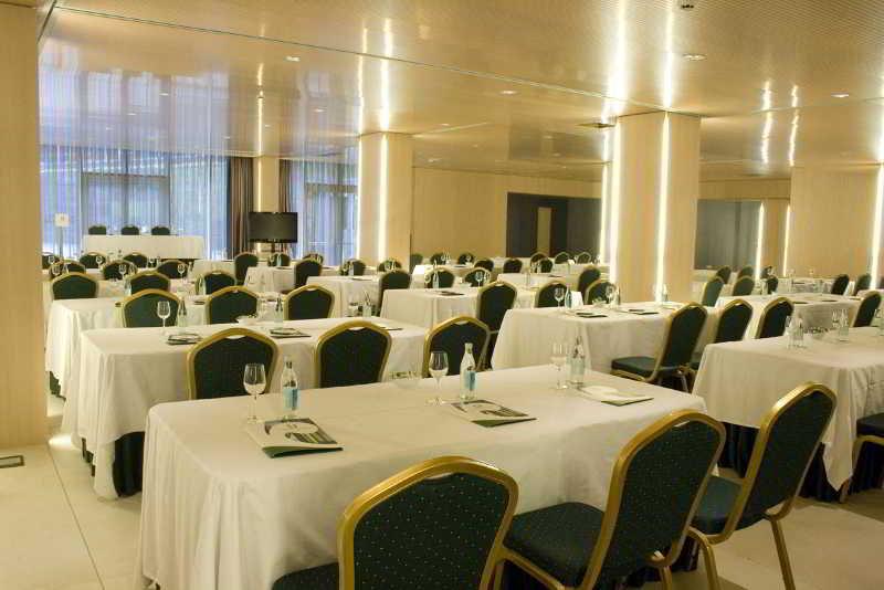 Sercotel Jardines de Uleta Suites