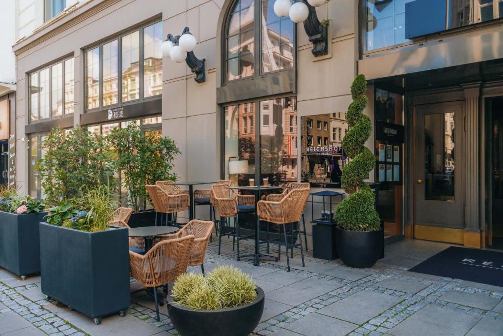 Reichshof Hamburg, Curio Collection by Hilton