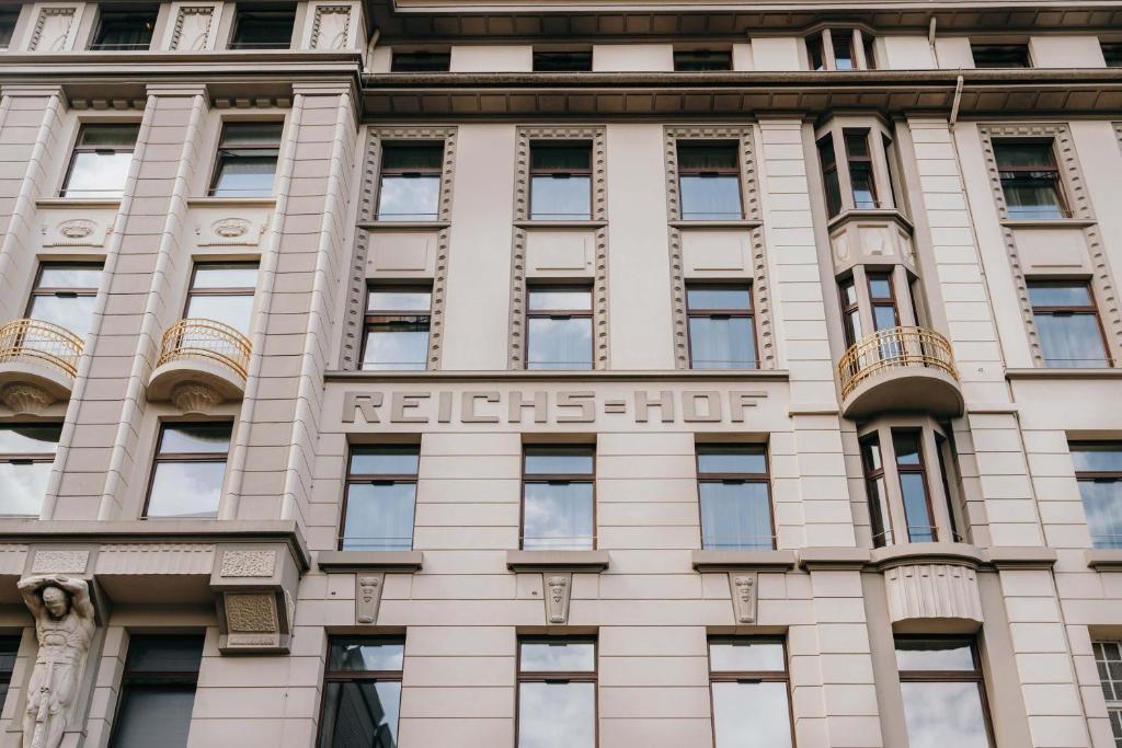 Reichshof Hamburg, Curio Collection by Hilton