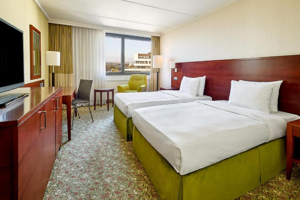 Courtyard Düsseldorf Seestern