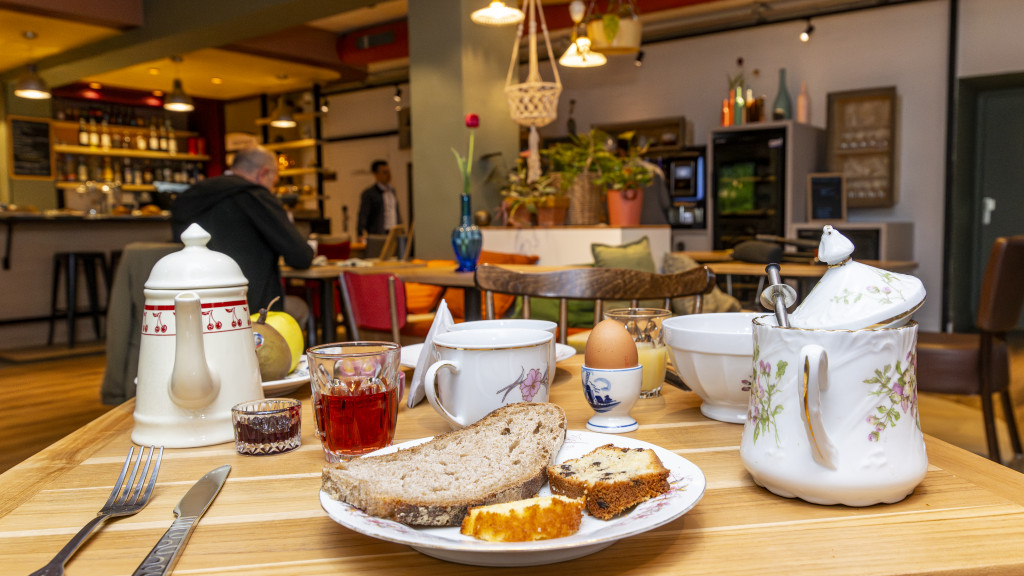 greet Hôtel Massieux Lyon Nord – Restaurant Maison Germains