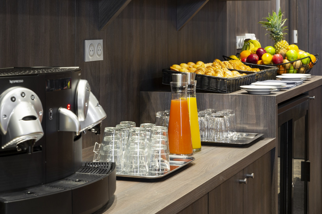 Hôtel Roi Soleil Prestige Plaisir