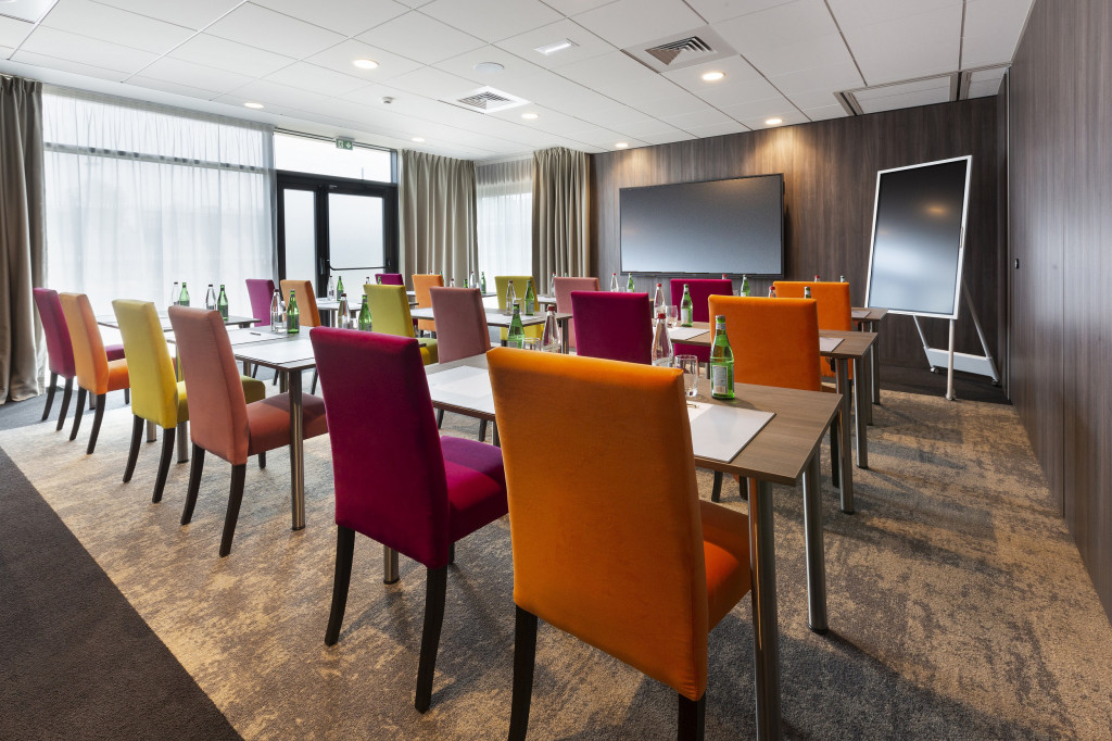 Hôtel Roi Soleil Prestige Plaisir