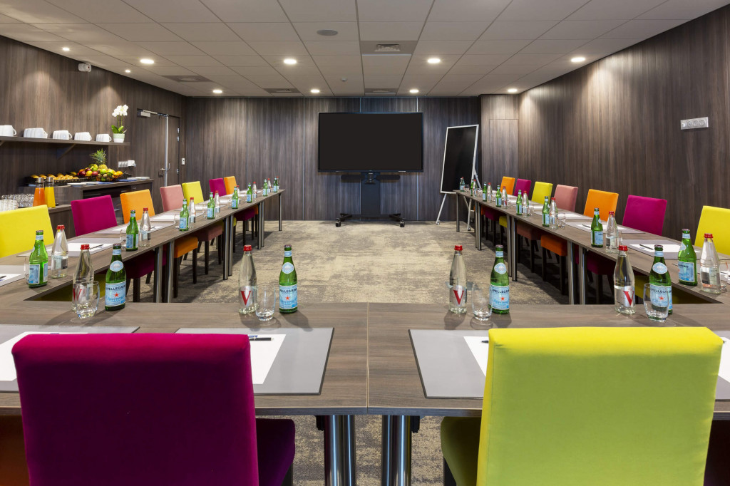 Hôtel Roi Soleil Prestige Plaisir