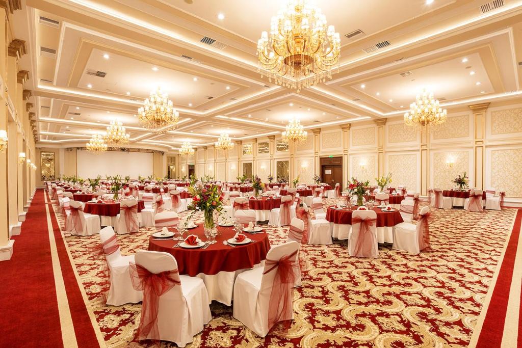 Ramada Sofia City Center