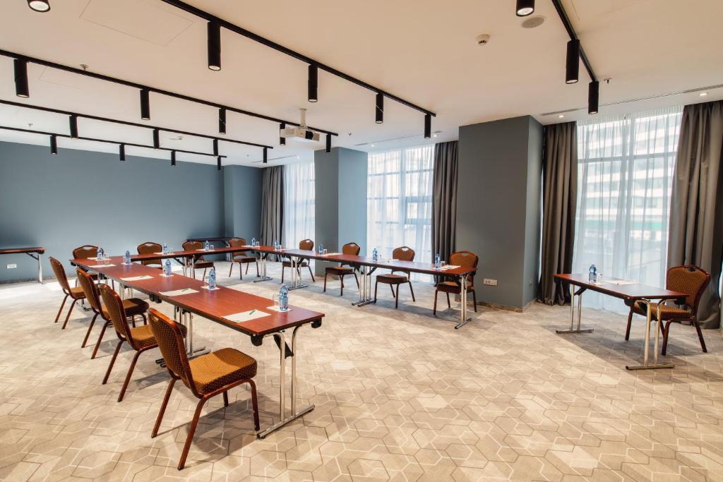 Holiday Inn Bucarest – Times