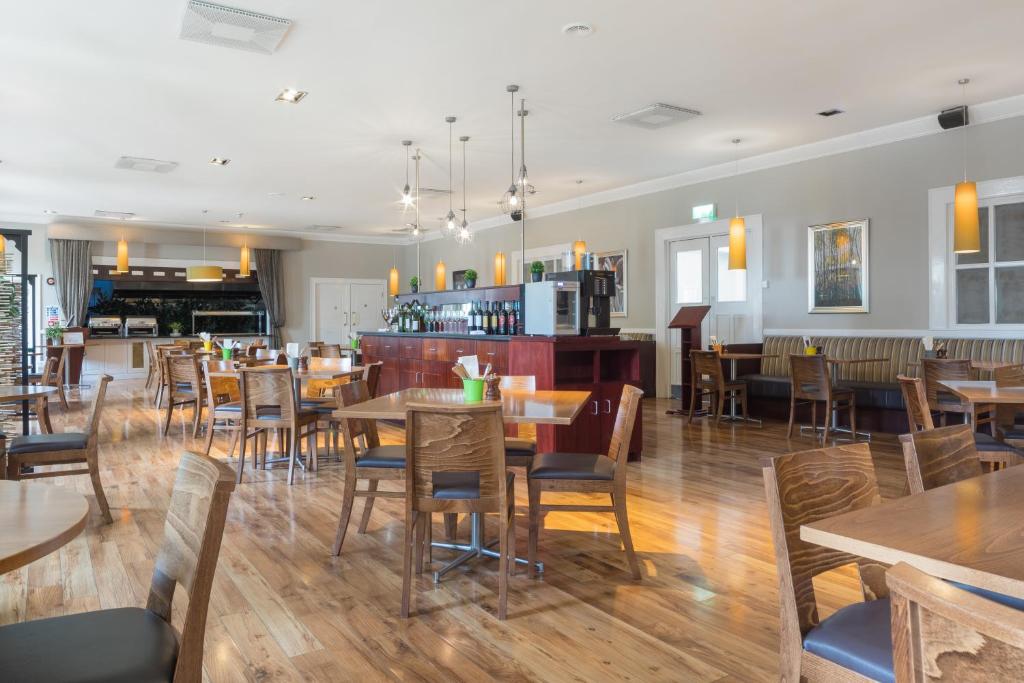 Park Inn by Radisson Shannon Airport