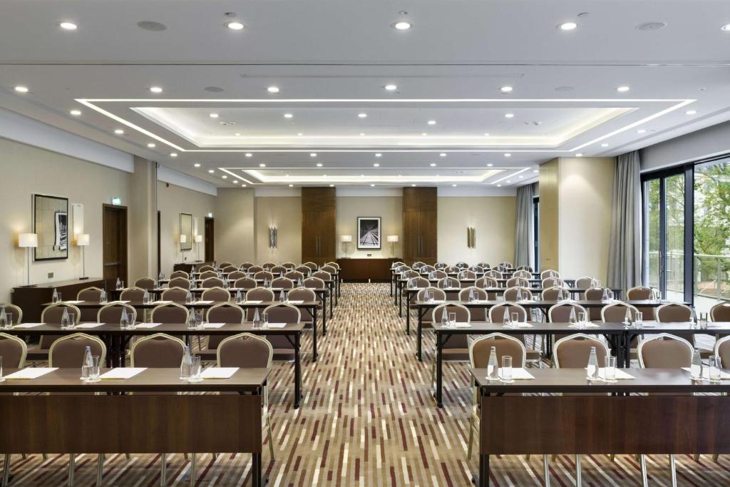DoubleTree by Hilton Hotel & Conference Centre Warsaw