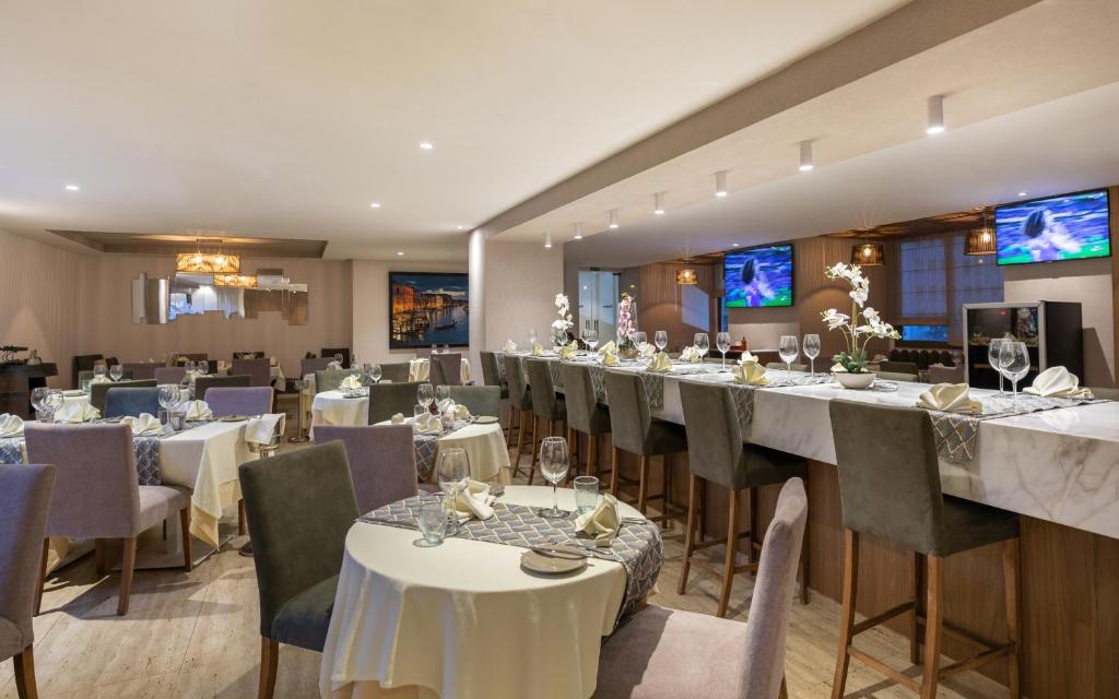 Golden Tulip El Mechtel