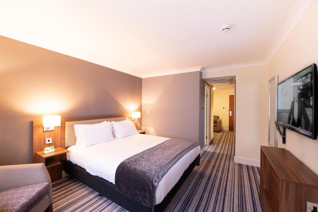 Holiday Inn Cardiff – North M4, Jct.32
