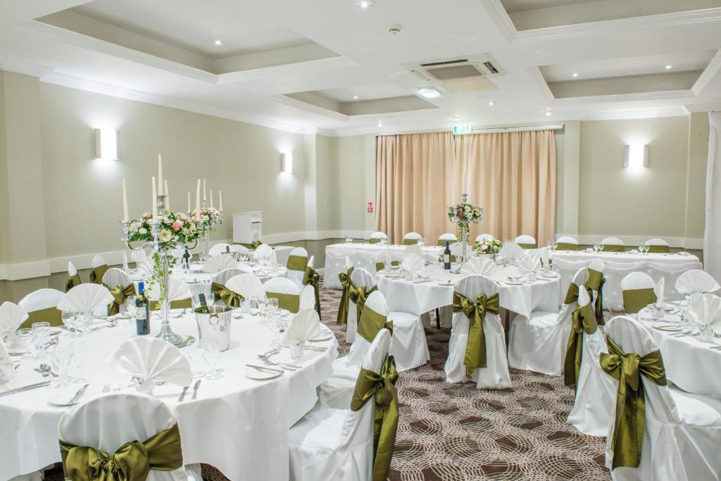 Holiday Inn Cardiff – North M4, Jct.32