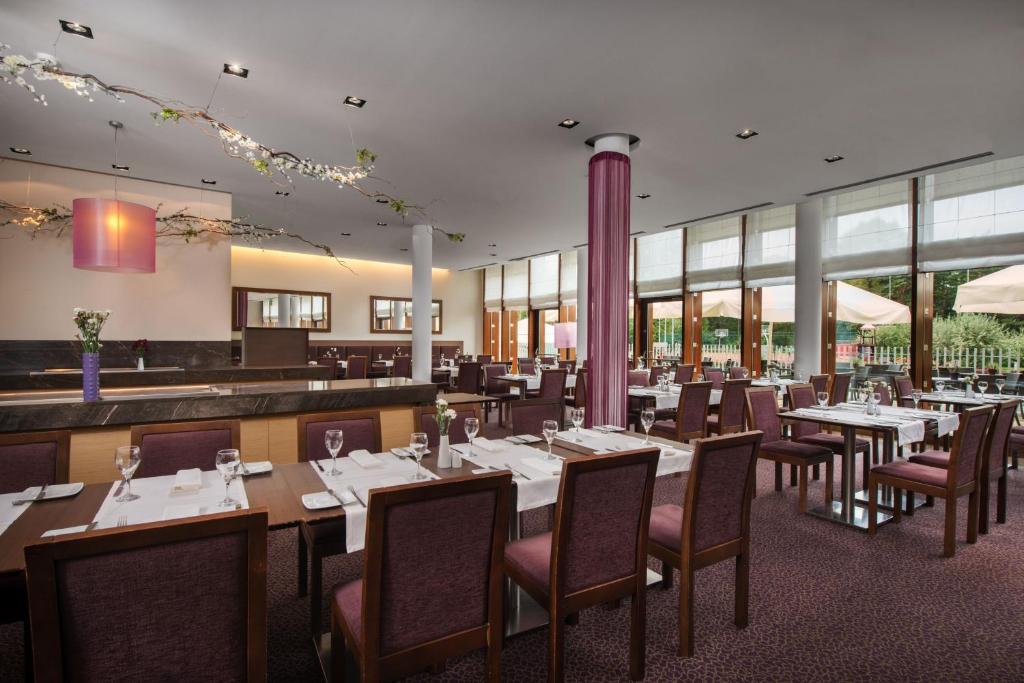 Holiday Inn Resort Warsaw Jozefow