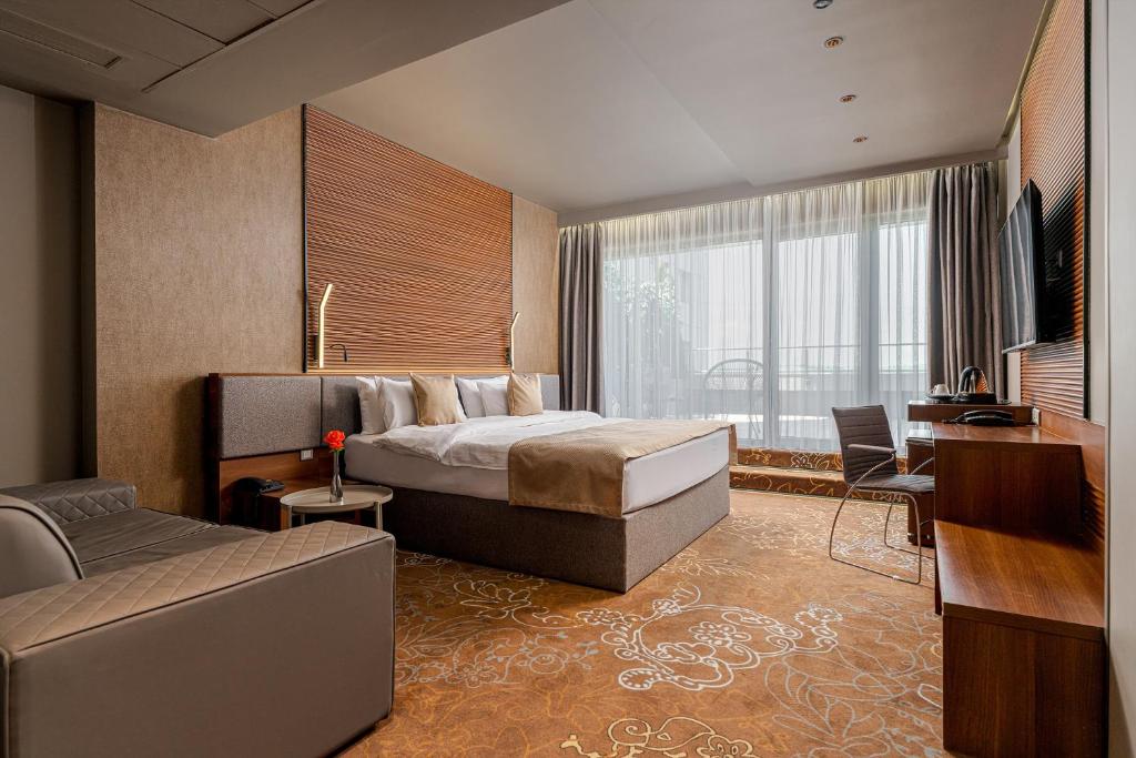 RIN Airport Hotel