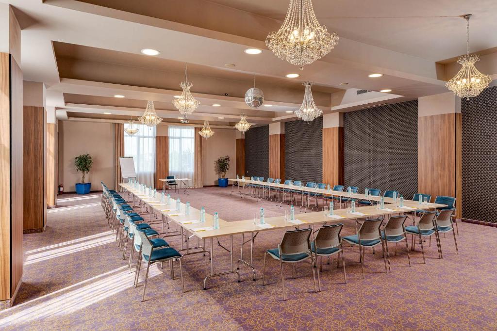 RIN Airport Hotel