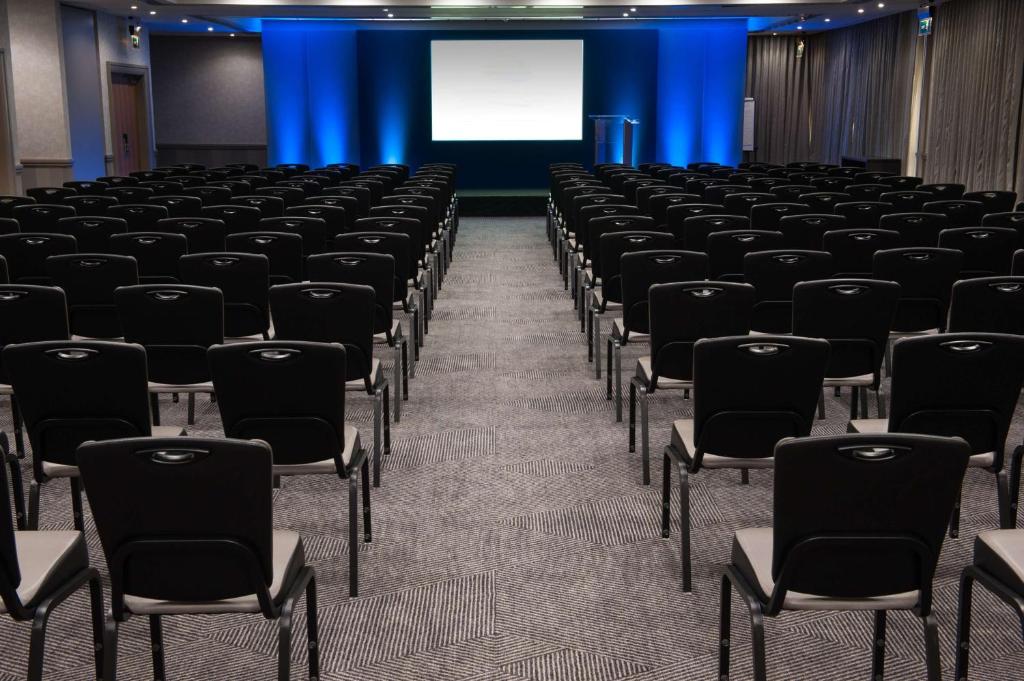 DoubleTree by Hilton Edinburgh Airport
