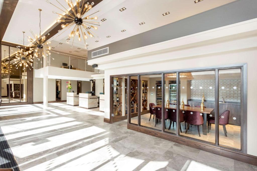 DoubleTree by Hilton Edinburgh – Queensferry Crossing