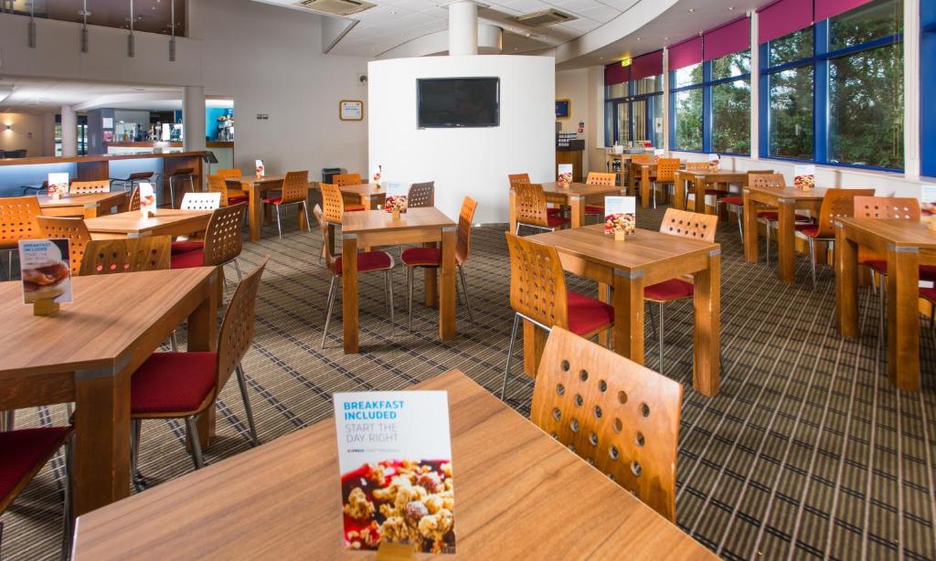 Holiday Inn Express Newport