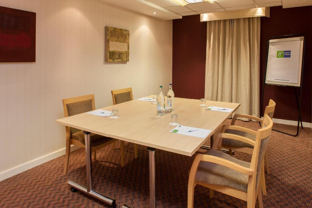 Holiday Inn Express London Stansted Aéroport