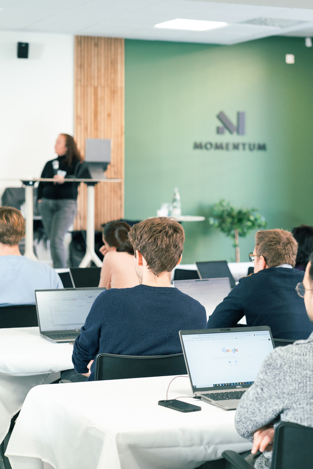 Espace Momentum