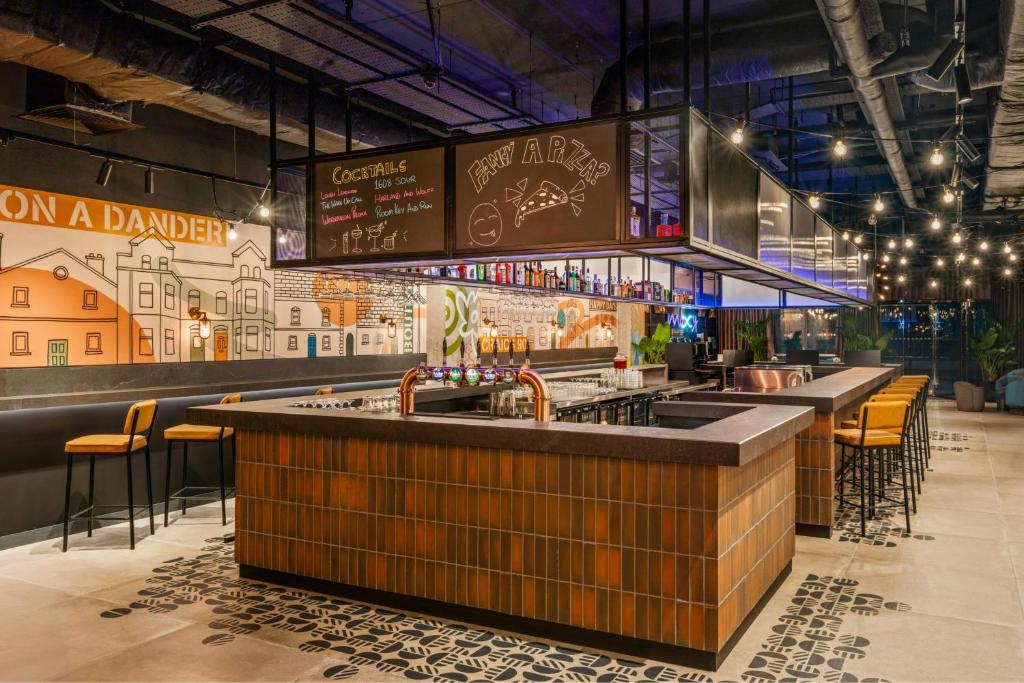Moxy Belfast City