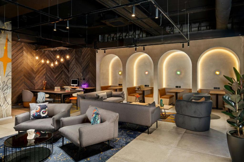 Moxy Belfast City