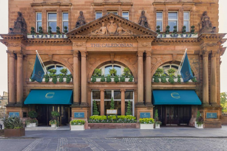 The Caledonian Edinburgh, Curio Collecti...