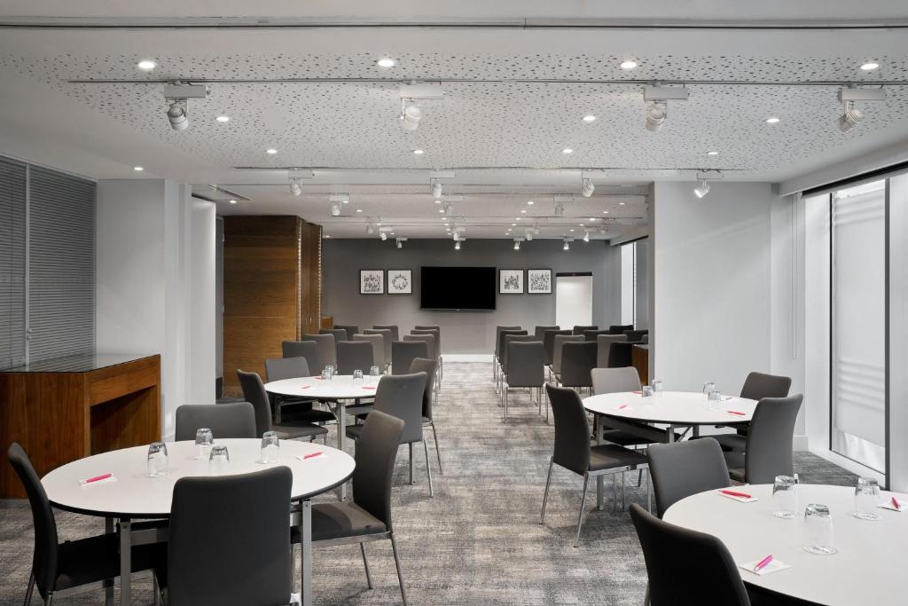 Aloft by Marriott London Excel